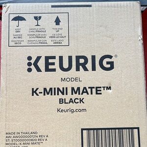 Keurig K-Mini Mate Single Serve Coffee Maker - Black Box Artwork